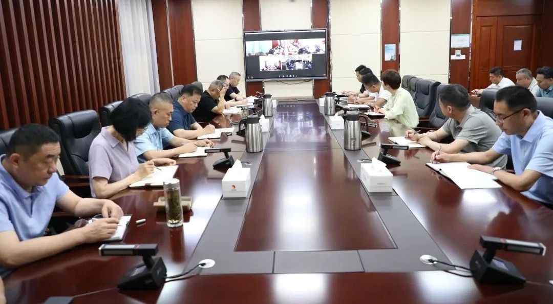 宏河集團召開2025年“安全生產月”動員暨六月安全辦公會1